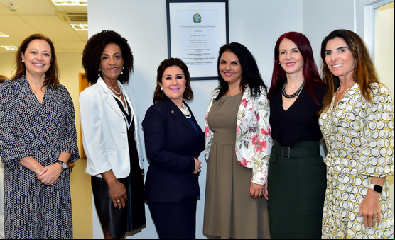 Ajufe Mulheres participa de instalação da Ouvidoria da Mulher no TRT do Paraná